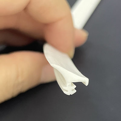 木のワインのキャビネットの本箱の食器棚のドアのためのTPEポリ塩化ビニールの天候除去